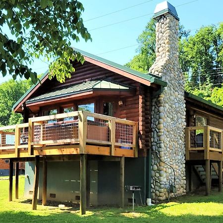Skinny Dippin'-River Front- Free Tickets-Dog Friendly-Sleeps 6 Pigeon Forge Dış mekan fotoğraf